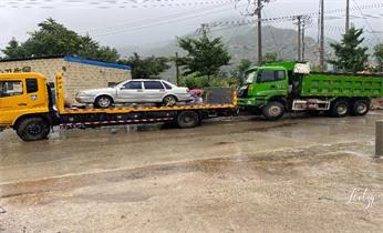 專業拖車吊車-地庫-脫困-汽車運輸救援公司電話鐵門關石河子阿拉爾圖木舒克五家渠